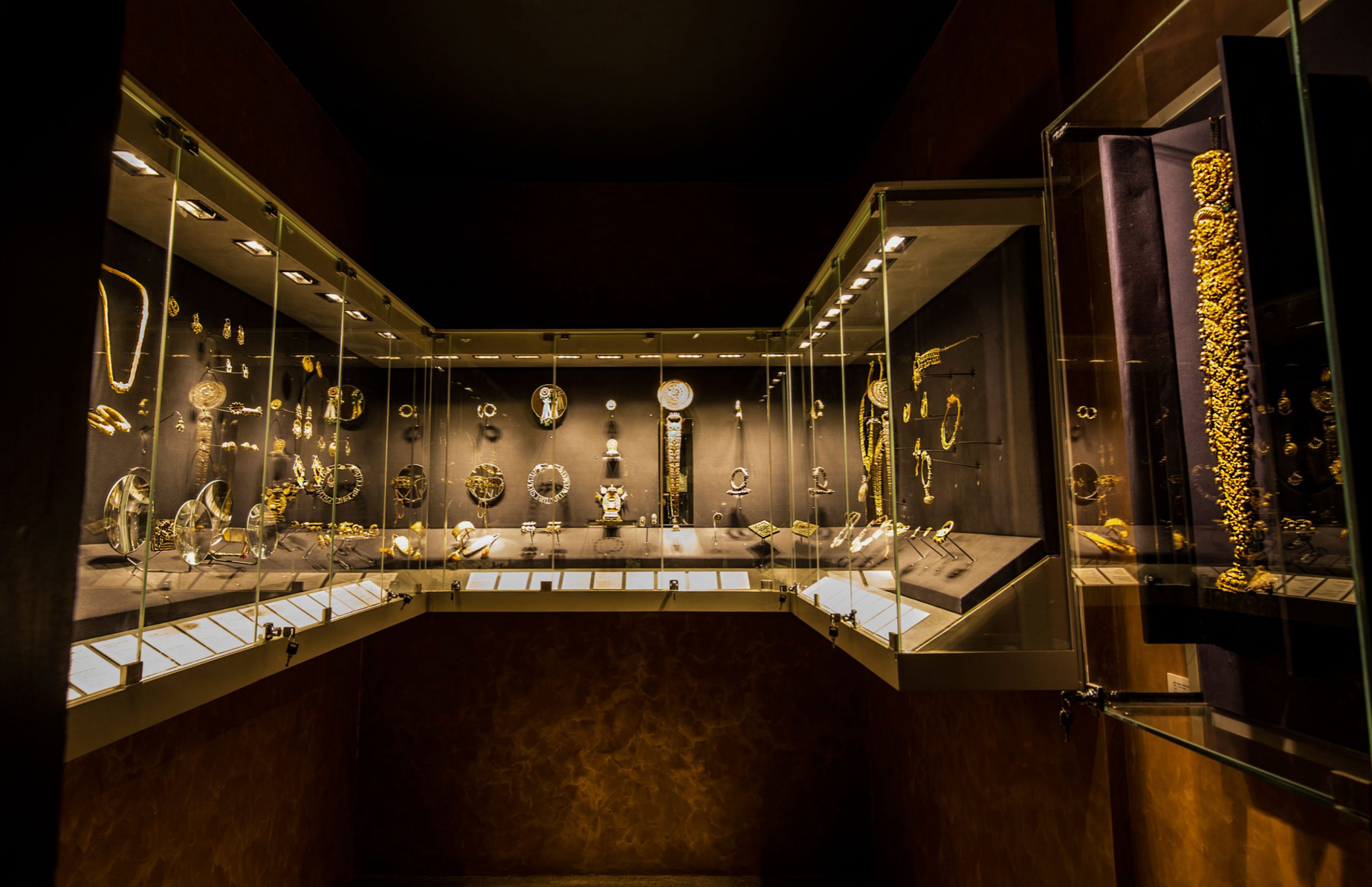 Experience: The Artistry of Indian Silver at the Amrapali Museum